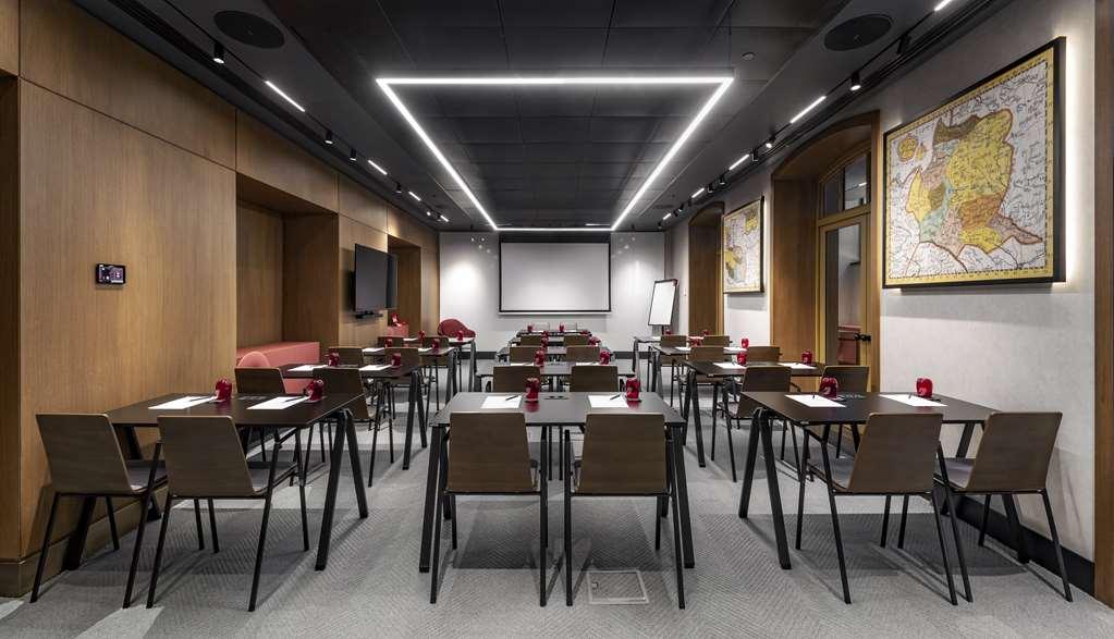 فندق Radisson Red تبليسي المرافق الصورة