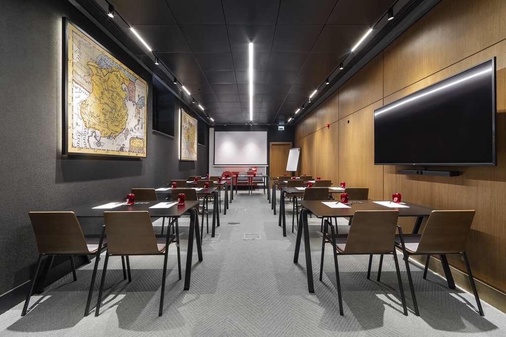 فندق Radisson Red تبليسي المرافق الصورة