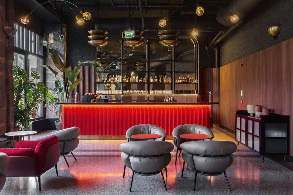 فندق Radisson Red تبليسي المطعم الصورة