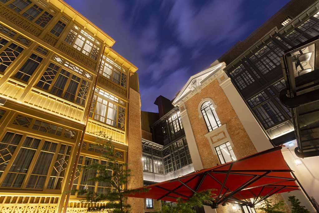 فندق Radisson Red تبليسي المظهر الخارجي الصورة
