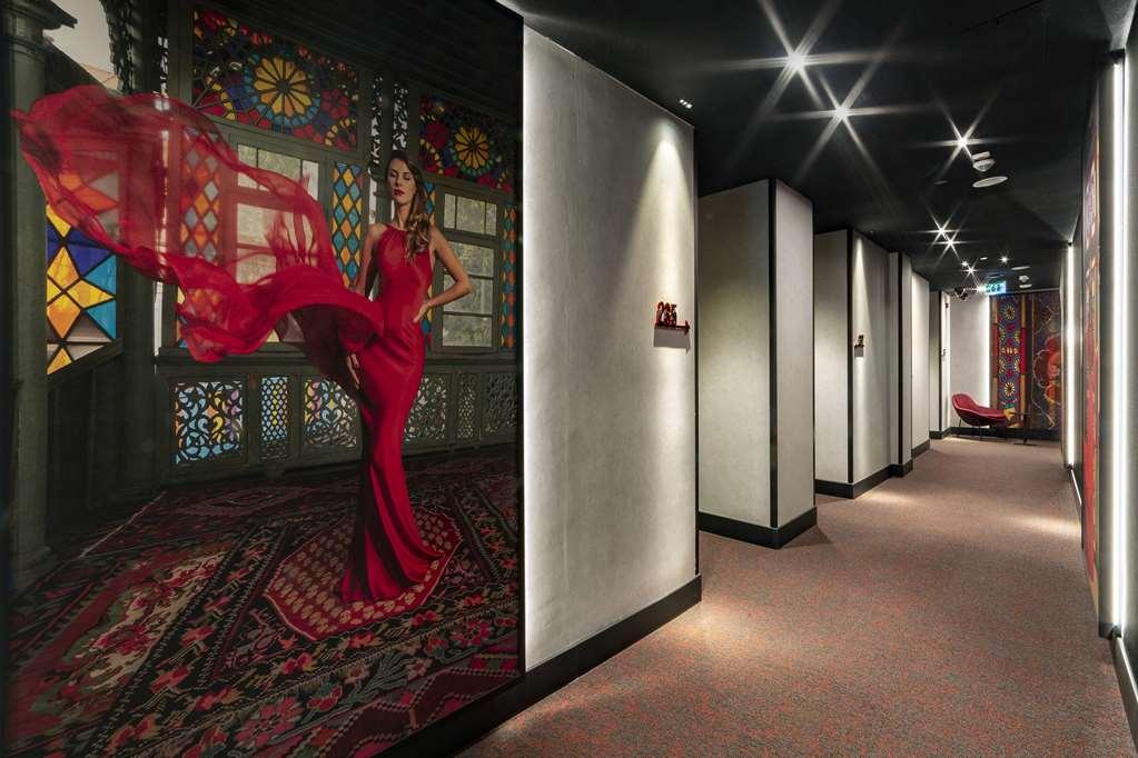 فندق Radisson Red تبليسي المظهر الخارجي الصورة