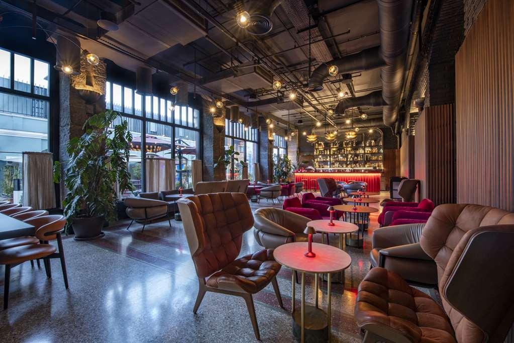 فندق Radisson Red تبليسي المطعم الصورة
